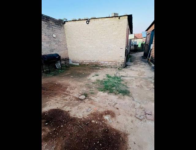 0 BEDROOM HOUSE FOR SALE IN COSMO CITY